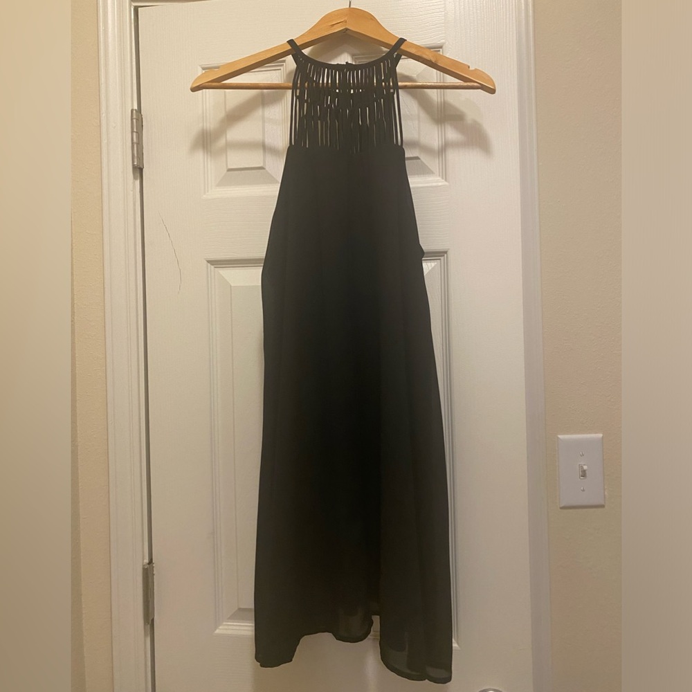 Lulu’s black shift dress size m